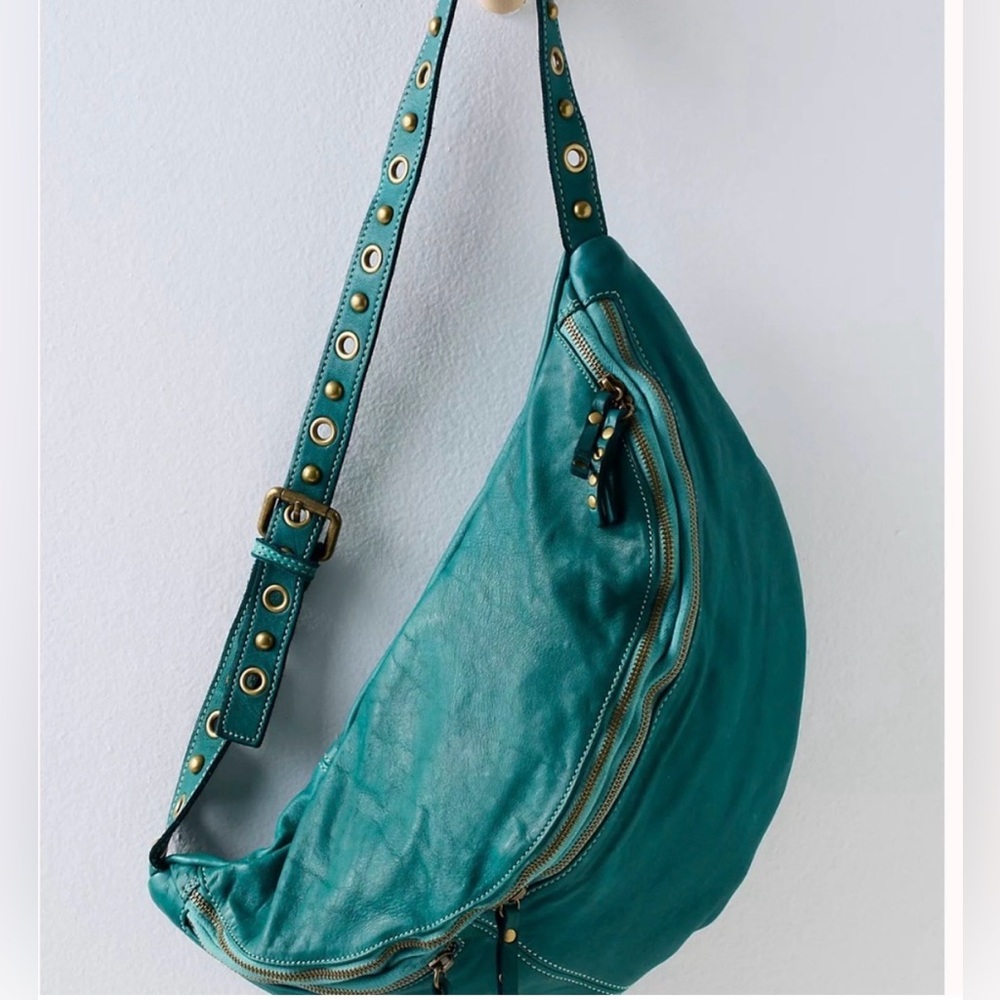 Free People Bolsa Nova Bella sling bag